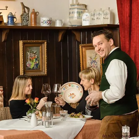 Post Hoenigwirt Hotel