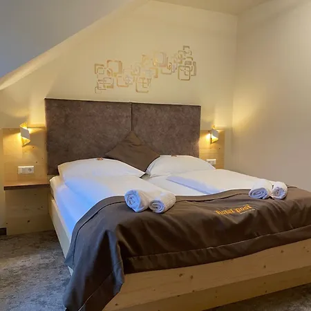 Post Hoenigwirt Hotel Kirchschlag in der Buckligen Welt