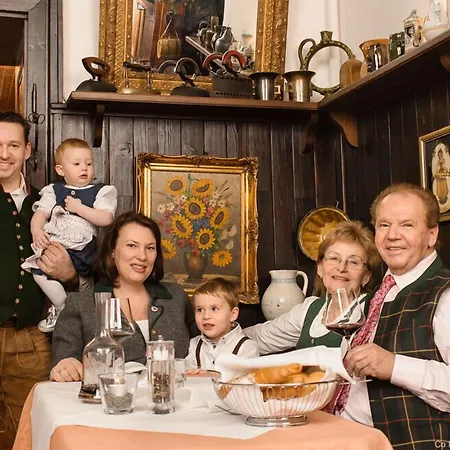 Post Hoenigwirt Hotel Kirchschlag in der Buckligen Welt