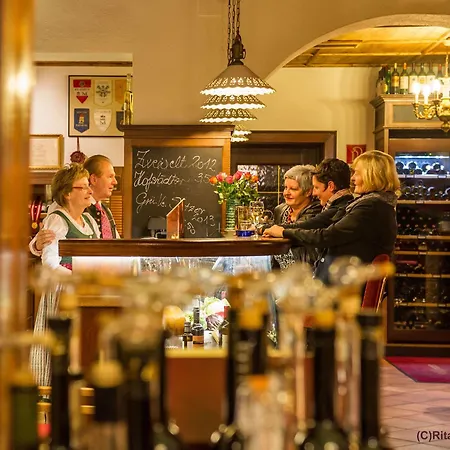 Post Hoenigwirt Hotel Kirchschlag in der Buckligen Welt