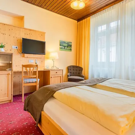 Hotel Post Hönigwirt 3*
