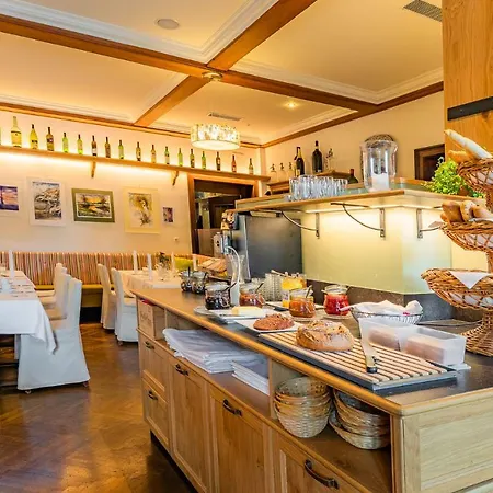 Hotel Post Hoenigwirt Kirchschlag in der Buckligen Welt