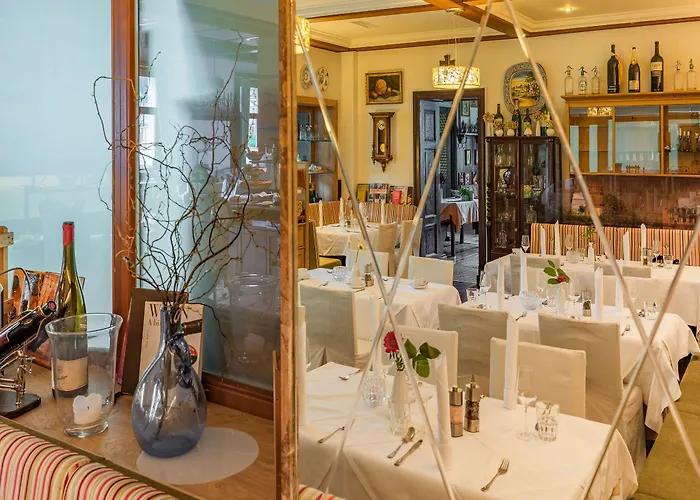 Post Hoenigwirt מלון Kirchschlag in der Buckligen Welt