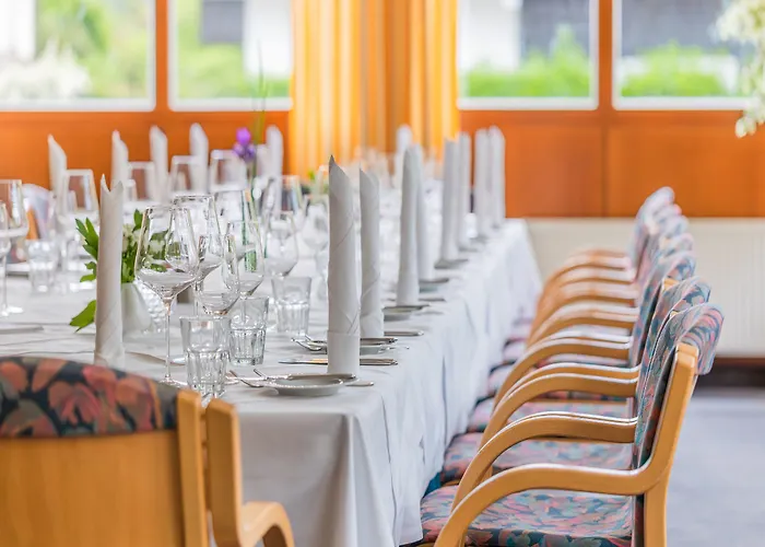 Post Hoenigwirt Отель Kirchschlag in der Buckligen Welt