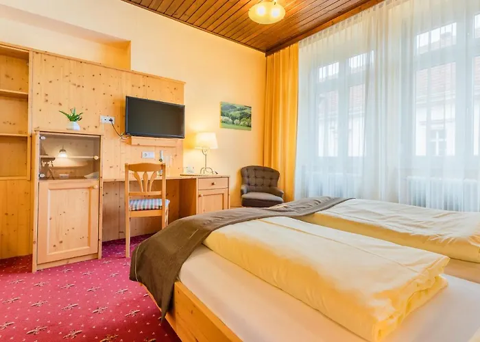 מלון Post Hoenigwirt 3*